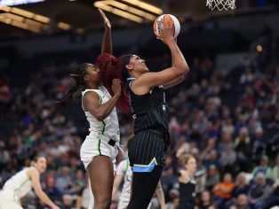 MN Lynx vs Chicago Sky (před sezónou), 3. května 2024 v Target Center v Minneapolisu, Minnesotě. Foto: John McClellan, Flickr (CC BY-SA 2.0 DEED)