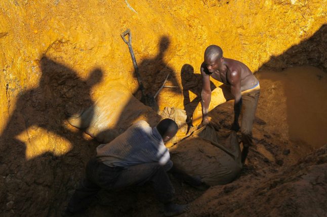 Těžba v africké Ugandě | Foto: Mehmet Ali Poyraz / Voxpot