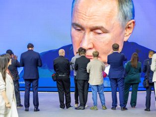 Přenos rozhovoru s ruským prezidentem Vladimirem Putinem | Foto: Alexey Smyshlyaev / Shutterstock