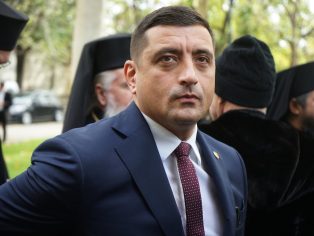 Favorizovaný kandidát na nového rumunského prezidenta Georges Simion | Foto: Shutterstock