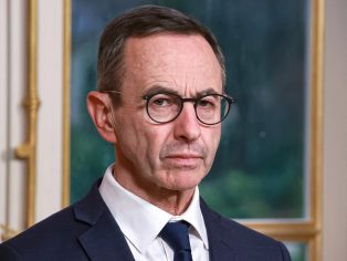 Jednu perlivou vodu, prosím | Foto: Antonin Albert / Shutterstock