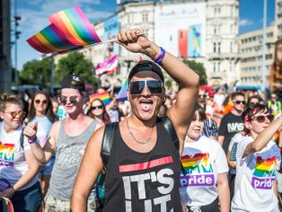 Duhový pochod hrdosti v Budapešti | Foto: Adam Draskovics / Shutterstock