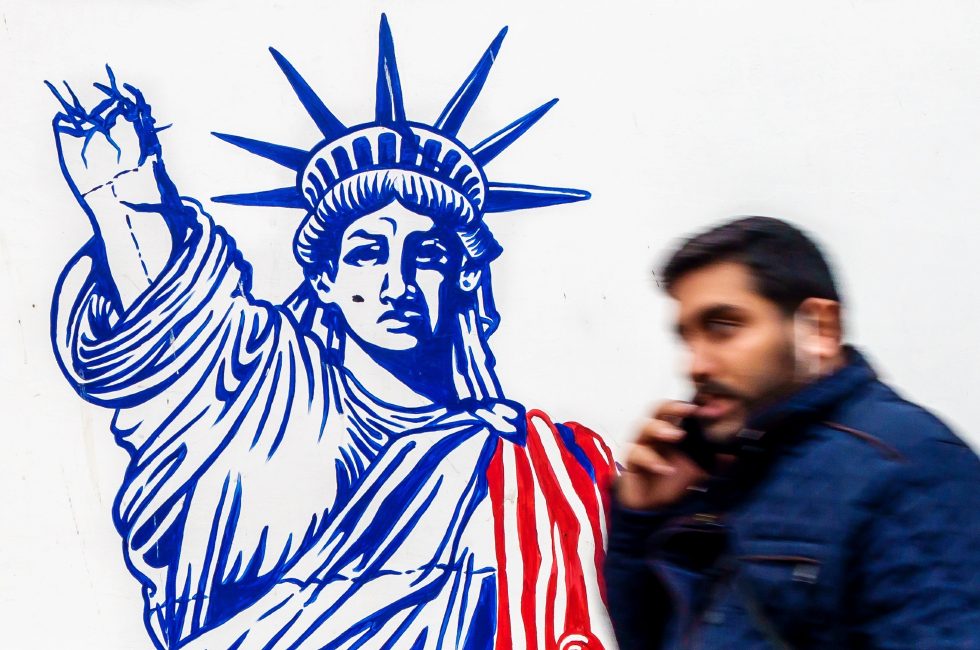 Graffiti v ulicích Teheránu | Foto: Shutterstock