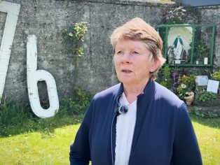 Pracovala roky na vlastní pěst, aby přinesla pravdu | Foto: Irish Independent / YouTube
