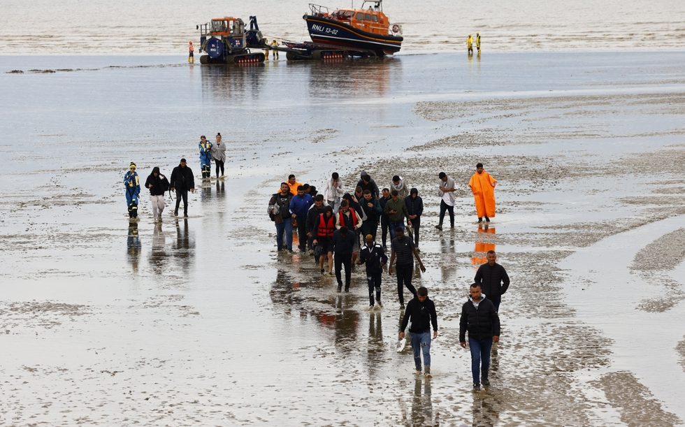 Migranti zachránění z moře u britského Kentu | Foto: Shutterstock