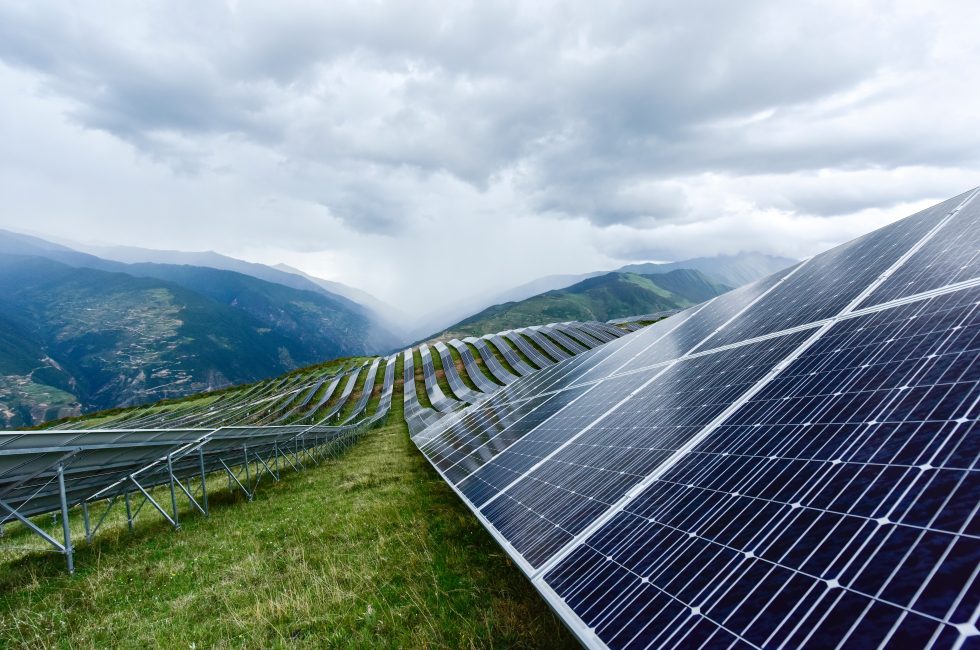 Solární panely v Tibetu | Foto: Bing Zhou / Shutterstock