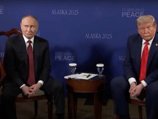 Vladimir Putin a Donald Trump před schůzkou na Aljašce | Foto: Úřad prezidenta Ruské federace