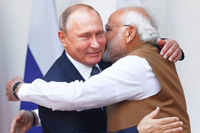 Vladimir Putin v objetí s Naréndrou Módím | Foto: Shutterstock