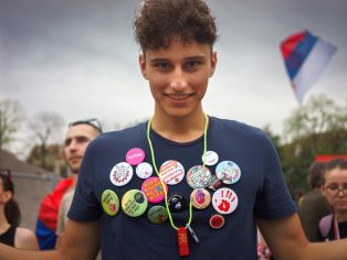 Srbský student na demonstraci v Kraljevu | Foto: krsmanovic / Shutterstock