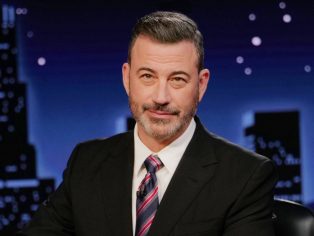 Jimmy Kimmel ve své late night show | Foto: Randy Holmes / Disney