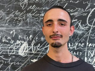 Mluvme také o respektu k zemi, která nás přijala | Foto: Josefína Knollová / Voxpot