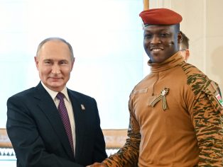 Vladimir Putin s Ibrahimem Traoré při setkání v Moskvě| Foto: RIA Novosti / Wikimedia Commons (CC-BY-SA 3.0)