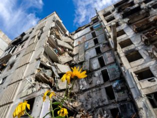 Ruskem rozbombardovaný ukrajinský věžák | Foto: Shutterstock