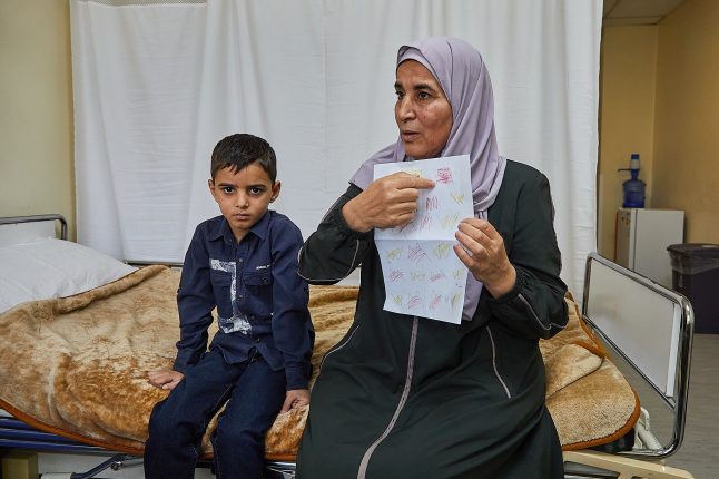 Babička nejdřív myslela, že malý Hamza je mrtvý | Foto: Dorota Holubová / Voxpot