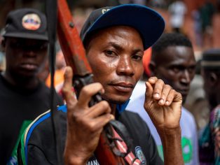 Nigerijský policista na festivalu ve státě Osun | Foto: Tolu Owoeye / Shutterstock