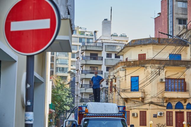 Jeden z mnoha, kdo v Bejrútu vyhlížejí nejistou budoucnost | Foto: Dorota Holubová / Voxpot