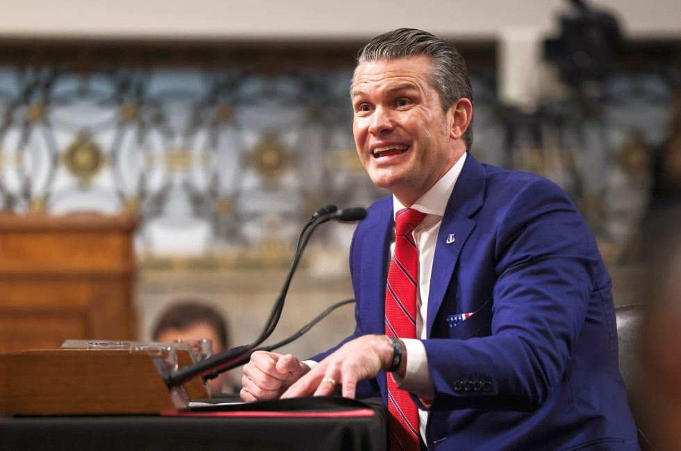 Americký ministr války Pete Hegseth | Foto: Joshua Sukoff / Shutterstock